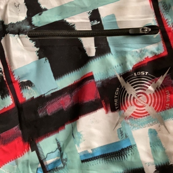 𝅺MEN’S Lost board shorts - Picture 3 of 3